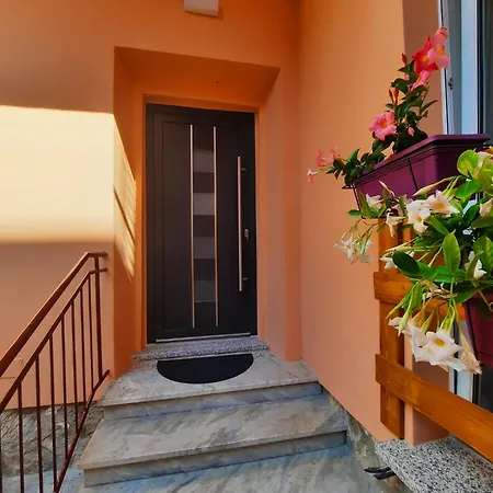 Villa Rosa Nel Cuore Di Porto Azzurro Exterior photo