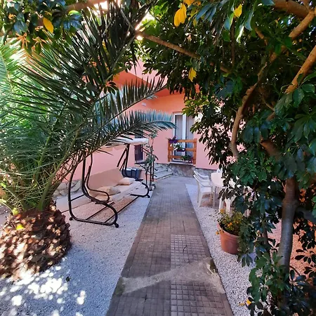 Villa Rosa Nel Cuore Di Porto Azzurro Exterior photo