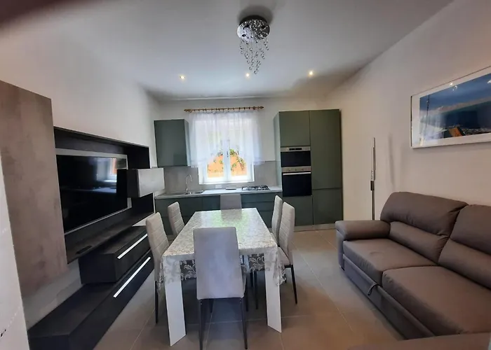 Villa Rosa Nel Cuore Di Porto Azzurro